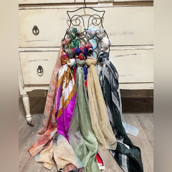 American Vintage Accessories - Mystery Scarves & Metal Owl Hanger Bundle